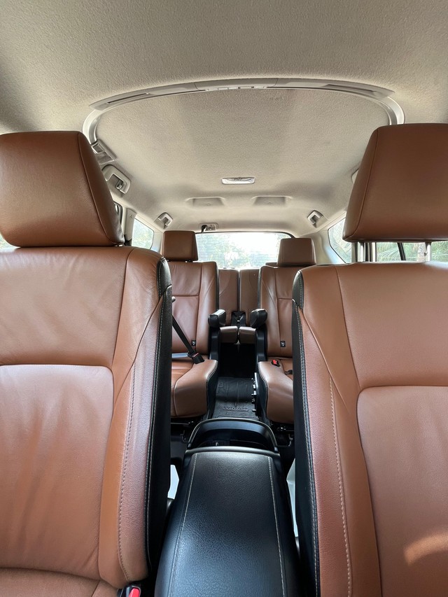 Second-hand 2019 Toyota Innova Crysta 2.8 ZX AT BSIV for sale in Mumbai-49