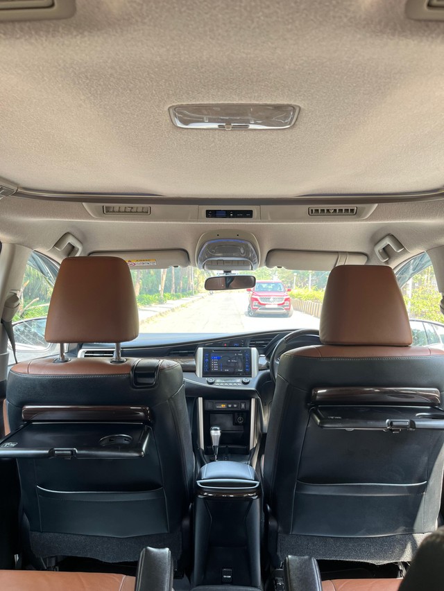 Second-hand 2019 Toyota Innova Crysta 2.8 ZX AT BSIV for sale in Mumbai-26