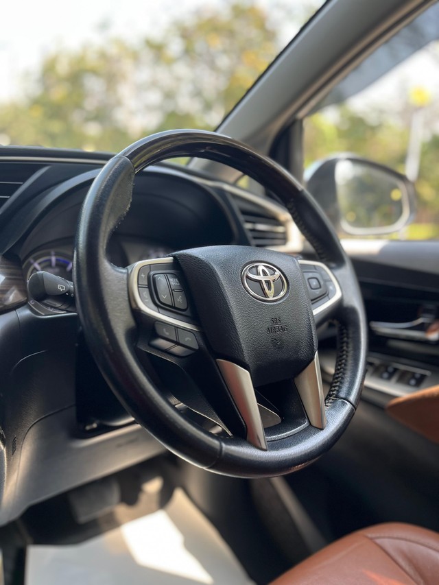 Second-hand 2019 Toyota Innova Crysta 2.8 ZX AT BSIV for sale in Mumbai-41
