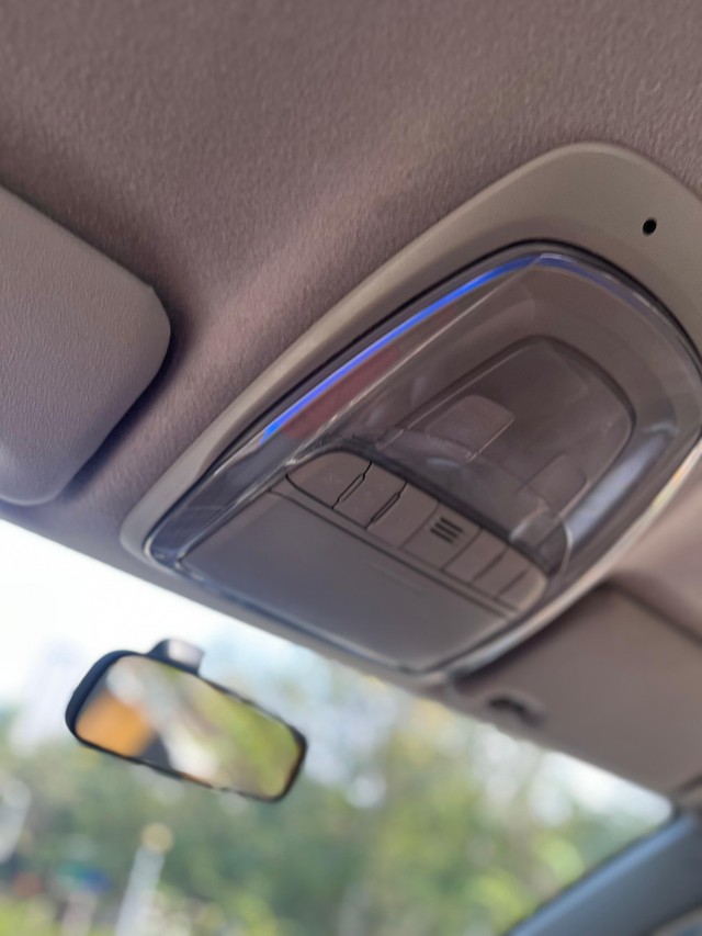 Second-hand 2019 Toyota Innova Crysta 2.8 ZX AT BSIV for sale in Mumbai-38