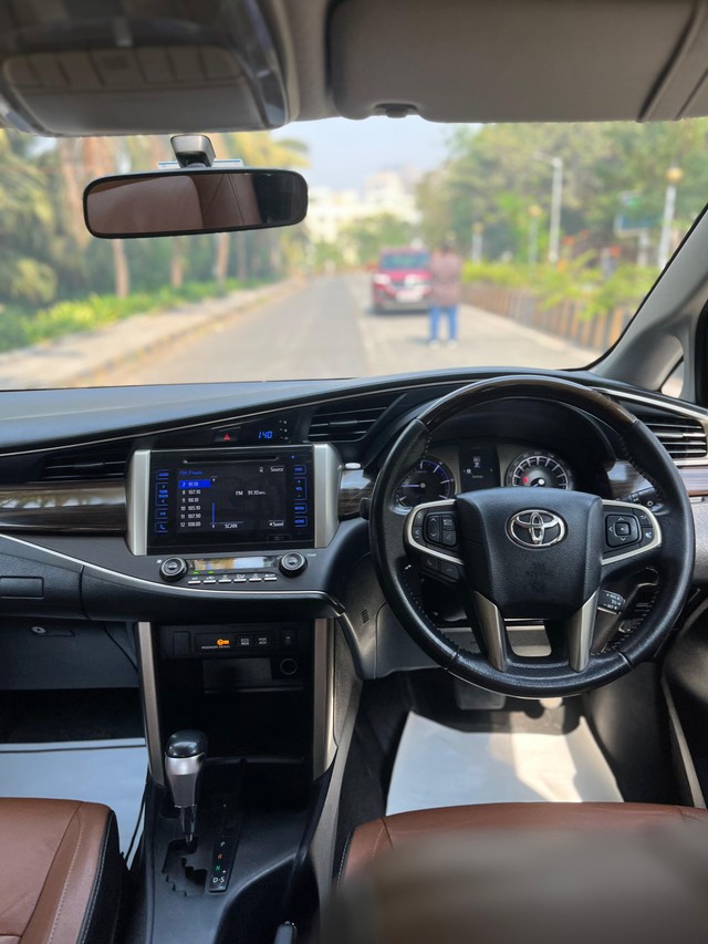Second-hand 2019 Toyota Innova Crysta 2.8 ZX AT BSIV for sale in Mumbai-28