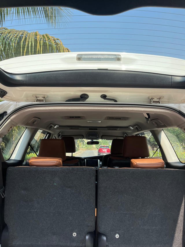 Second-hand 2019 Toyota Innova Crysta 2.8 ZX AT BSIV for sale in Mumbai-19