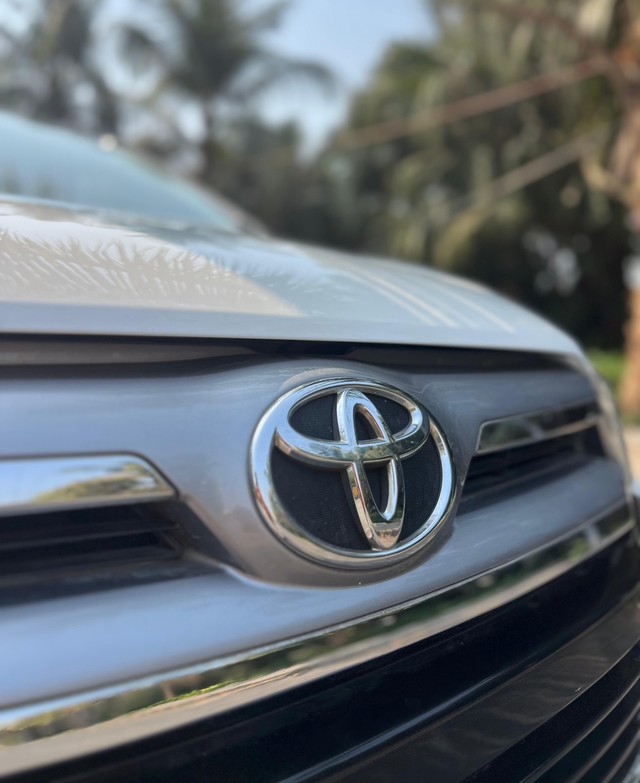 Second-hand 2019 Toyota Innova Crysta 2.8 ZX AT BSIV for sale in Mumbai-16