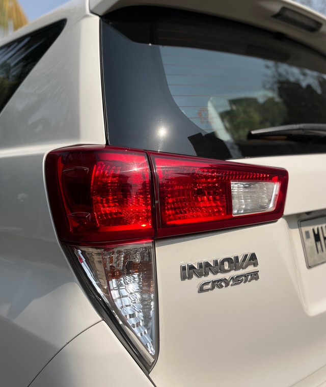 Second-hand 2019 Toyota Innova Crysta 2.8 ZX AT BSIV for sale in Mumbai-24