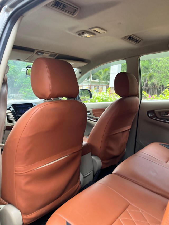 Second-hand 2012 Toyota Innova 2.0 VX 8 STR for sale in Mumbai-36