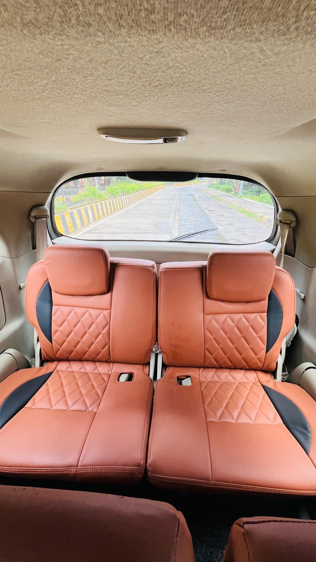 Second-hand 2012 Toyota Innova 2.0 VX 8 STR for sale in Mumbai-25