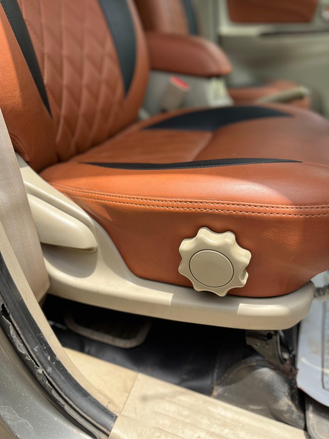 Second-hand 2012 Toyota Innova 2.0 VX 8 STR for sale in Mumbai-28