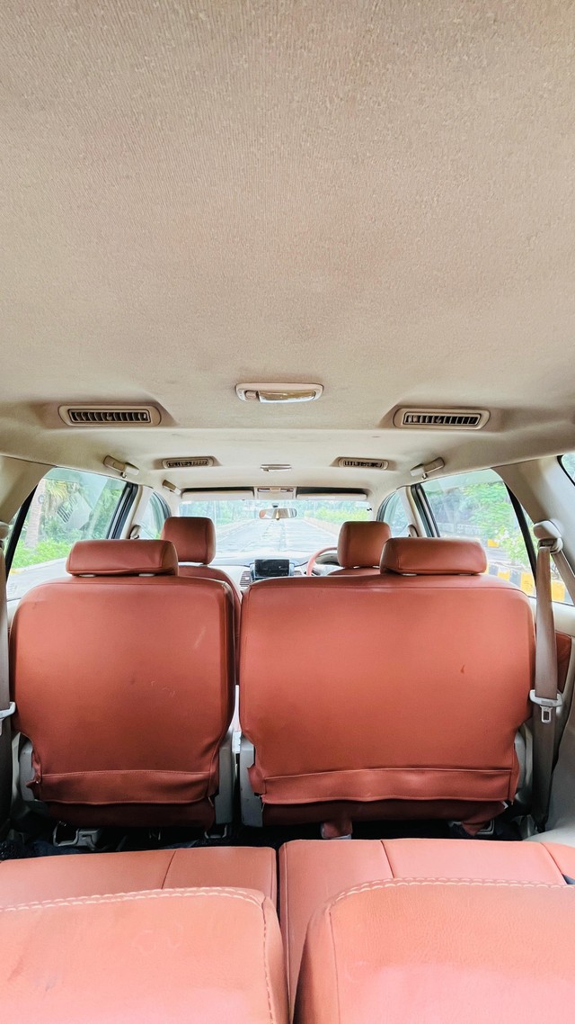 Second-hand 2012 Toyota Innova 2.0 VX 8 STR for sale in Mumbai-37