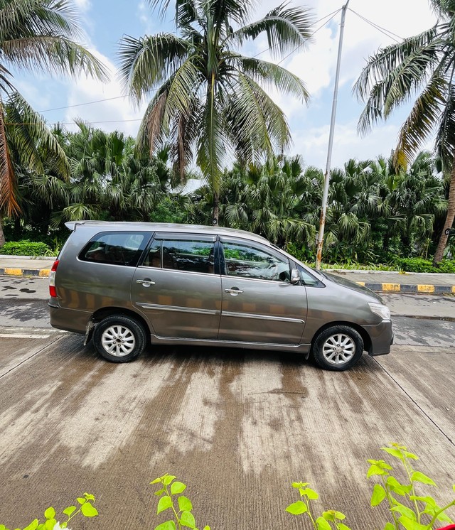 Second-hand 2012 Toyota Innova 2.0 VX 8 STR for sale in Mumbai-1