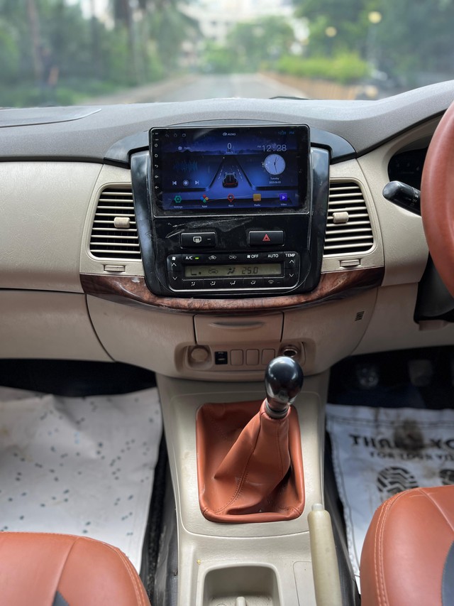 Second-hand 2012 Toyota Innova 2.0 VX 8 STR for sale in Mumbai-34