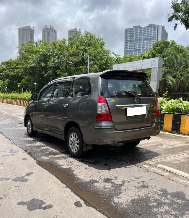 Second-hand 2012 Toyota Innova 2.0 VX 8 STR for sale in Mumbai-3