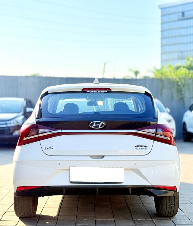 Second-hand 2022 Hyundai i20 Sportz BSVI for sale in Surat-1