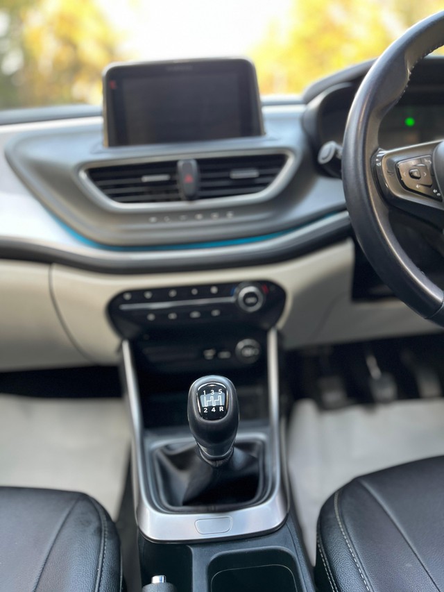 Second-hand 2024 Tata Altroz XZ Plus S CNG for sale in Mumbai-50