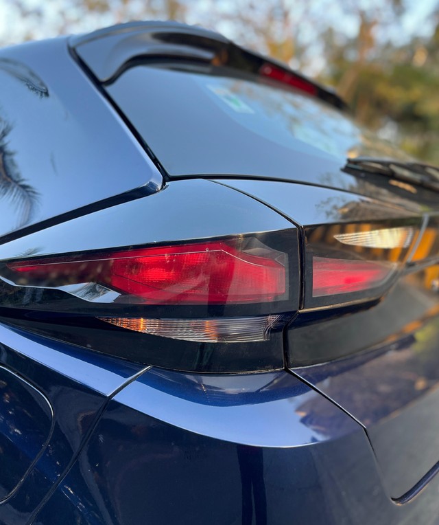 Second-hand 2024 Tata Altroz XZ Plus S CNG for sale in Mumbai-37