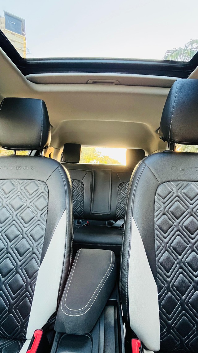 Second-hand 2024 Tata Altroz XZ Plus S CNG for sale in Mumbai-29