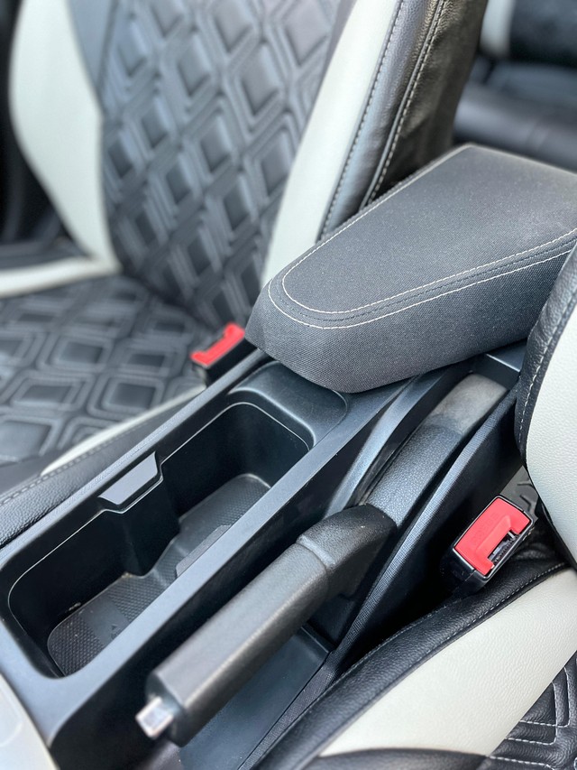 Second-hand 2024 Tata Altroz XZ Plus S CNG for sale in Mumbai-47