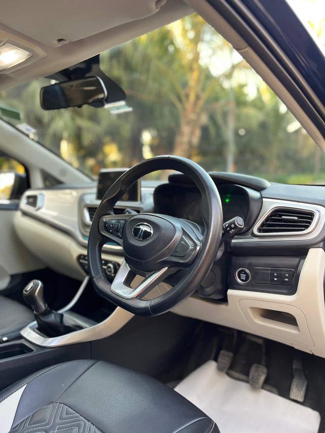 Second-hand 2024 Tata Altroz XZ Plus S CNG for sale in Mumbai-10