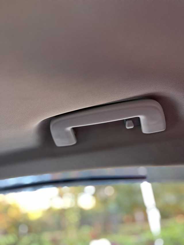 Second-hand 2024 Tata Altroz XZ Plus S CNG for sale in Mumbai-48