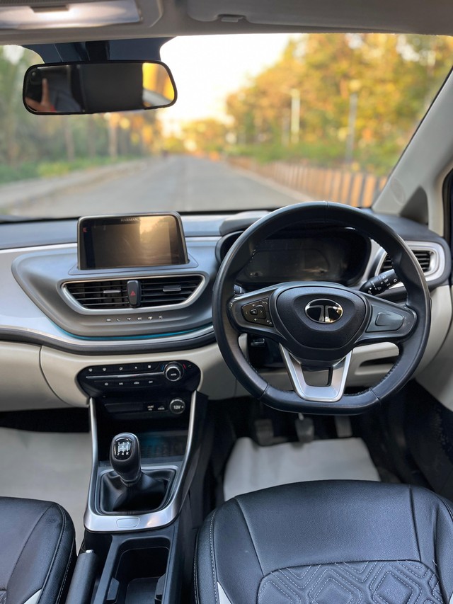Second-hand 2024 Tata Altroz XZ Plus S CNG for sale in Mumbai-52