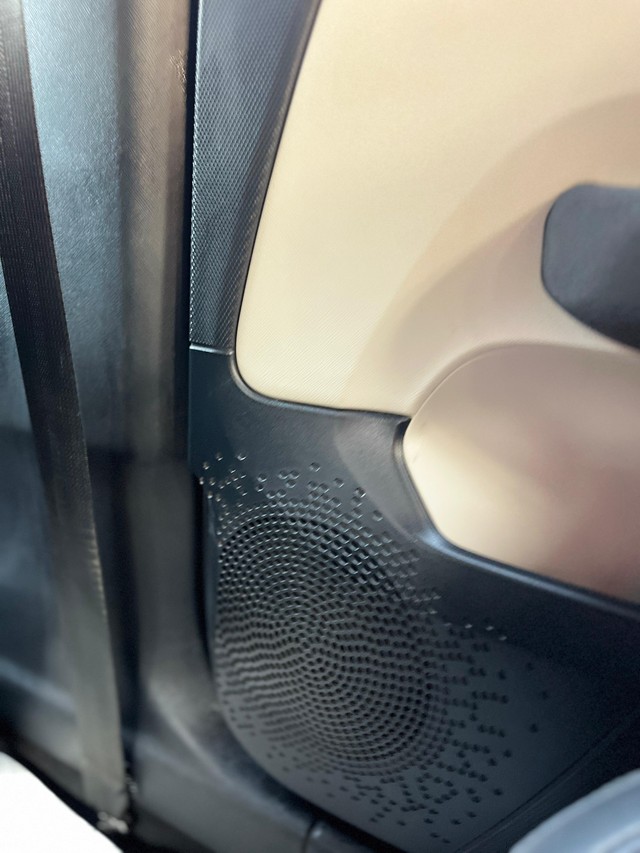 Second-hand 2024 Tata Altroz XZ Plus S CNG for sale in Mumbai-42