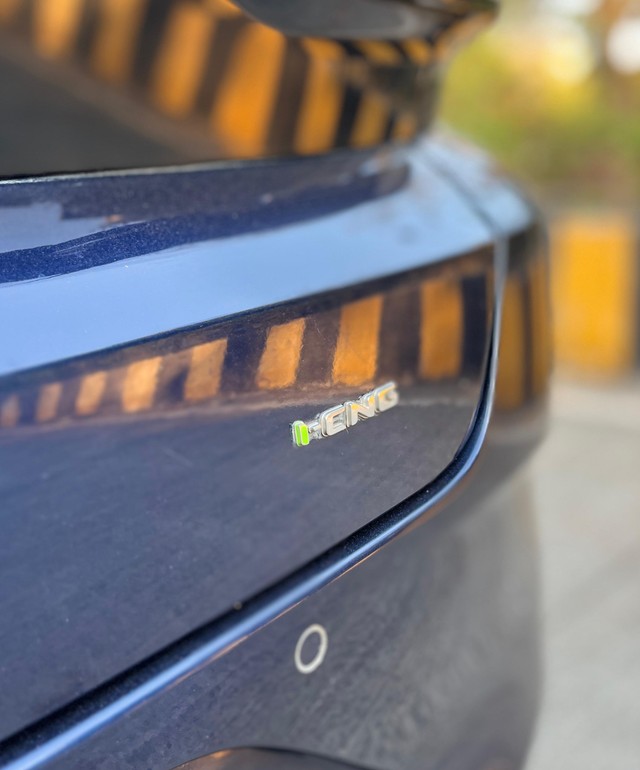 Second-hand 2024 Tata Altroz XZ Plus S CNG for sale in Mumbai-9