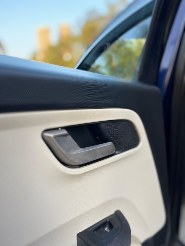 Second-hand 2024 Tata Altroz XZ Plus S CNG for sale in Mumbai-39