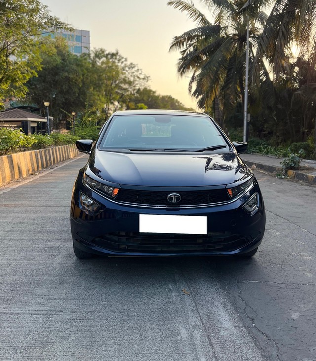 Second-hand 2024 Tata Altroz XZ Plus S CNG for sale in Mumbai-19
