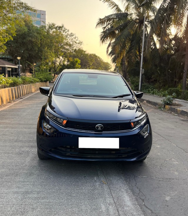 Second-hand 2024 Tata Altroz XZ Plus S CNG for sale in Mumbai-5