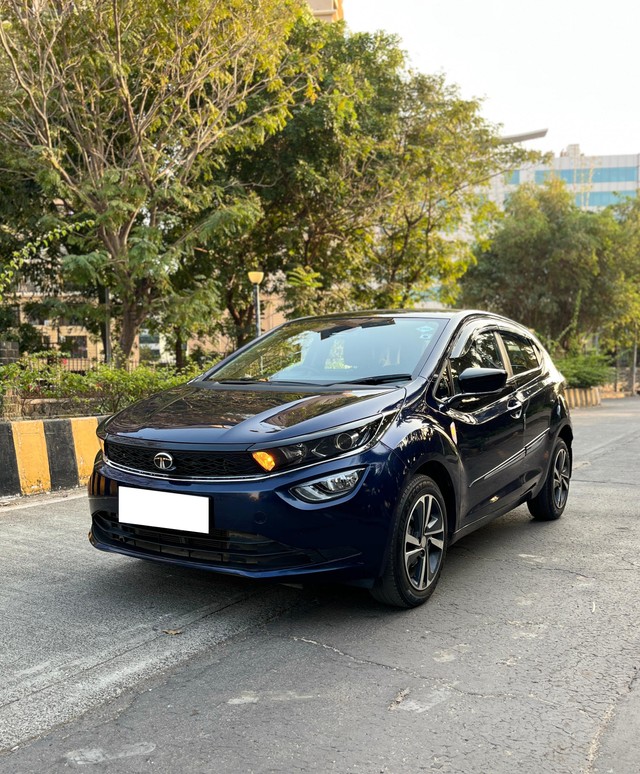Second-hand 2024 Tata Altroz XZ Plus S CNG for sale in Mumbai-4