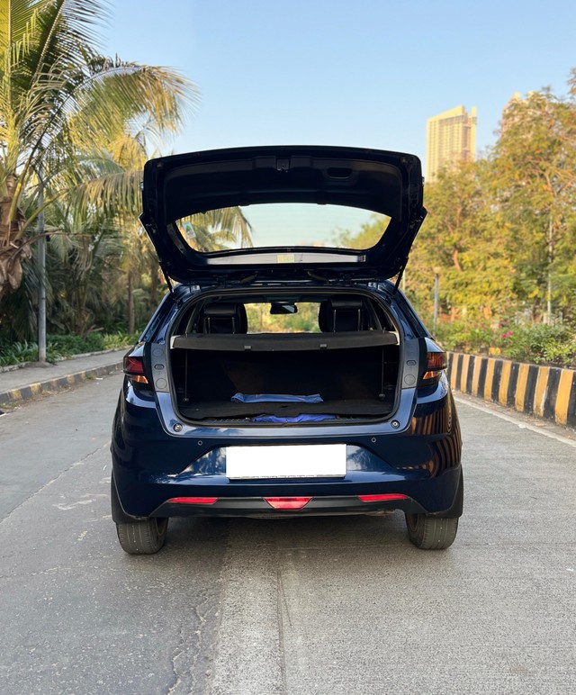 Second-hand 2024 Tata Altroz XZ Plus S CNG for sale in Mumbai-36