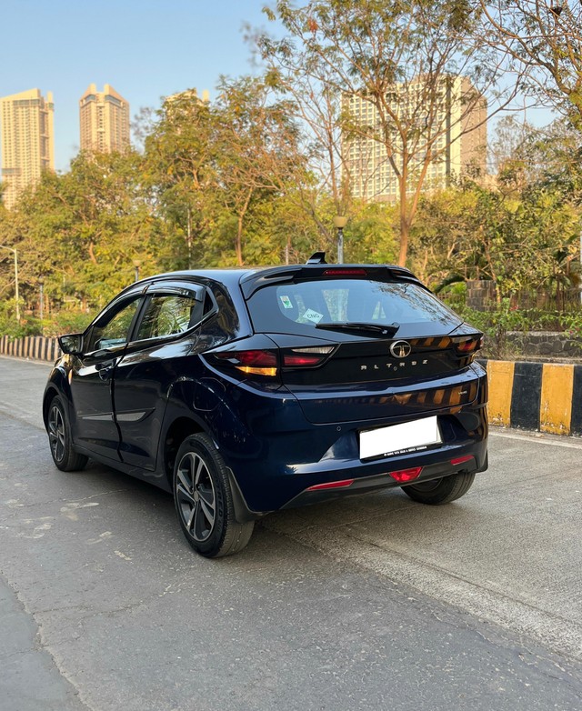 Second-hand 2024 Tata Altroz XZ Plus S CNG for sale in Mumbai-24
