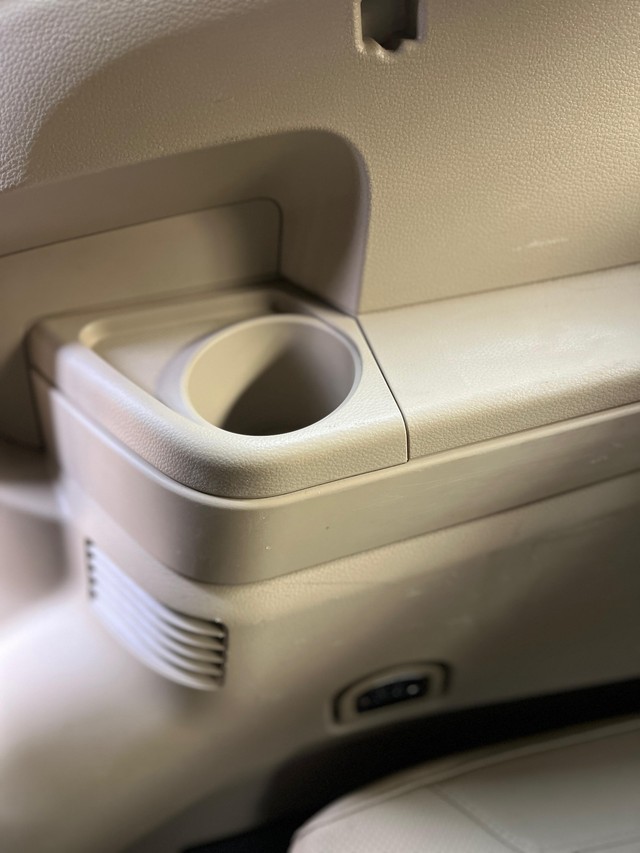 Second-hand 2016 Ford Endeavour 3.2 Titanium AT 4X4 for sale in Mumbai-52