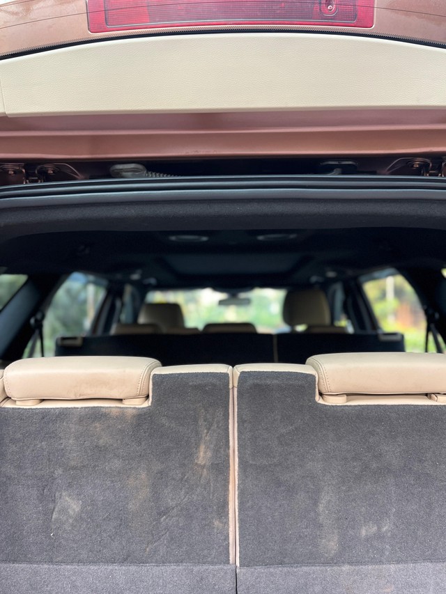 Second-hand 2016 Ford Endeavour 3.2 Titanium AT 4X4 for sale in Mumbai-25