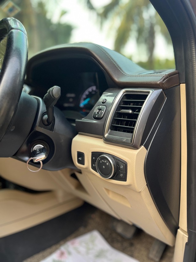 Second-hand 2016 Ford Endeavour 3.2 Titanium AT 4X4 for sale in Mumbai-11