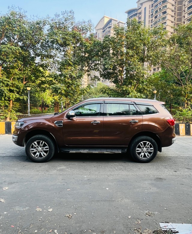 Second-hand 2016 Ford Endeavour 3.2 Titanium AT 4X4 for sale in Mumbai-2