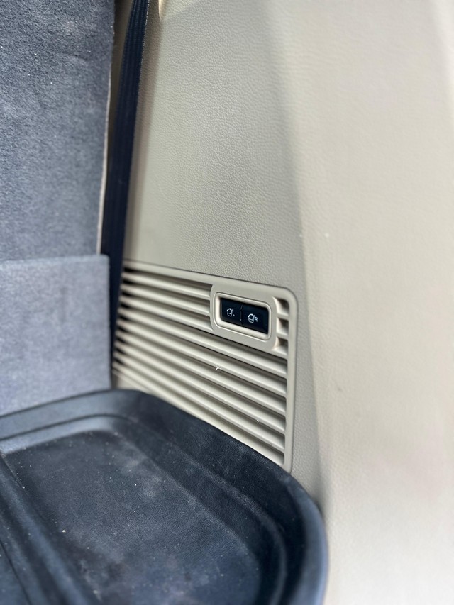 Second-hand 2016 Ford Endeavour 3.2 Titanium AT 4X4 for sale in Mumbai-45