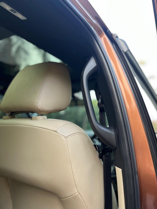 Second-hand 2016 Ford Endeavour 3.2 Titanium AT 4X4 for sale in Mumbai-37