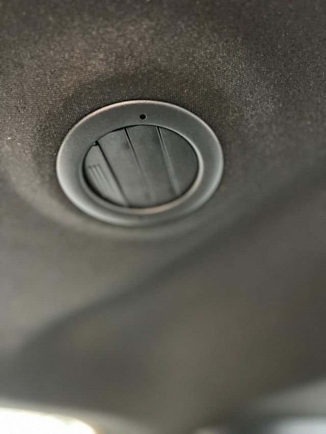 Second-hand 2016 Ford Endeavour 3.2 Titanium AT 4X4 for sale in Mumbai-9