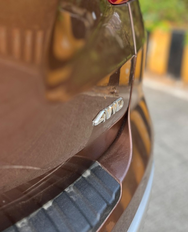 Second-hand 2016 Ford Endeavour 3.2 Titanium AT 4X4 for sale in Mumbai-64