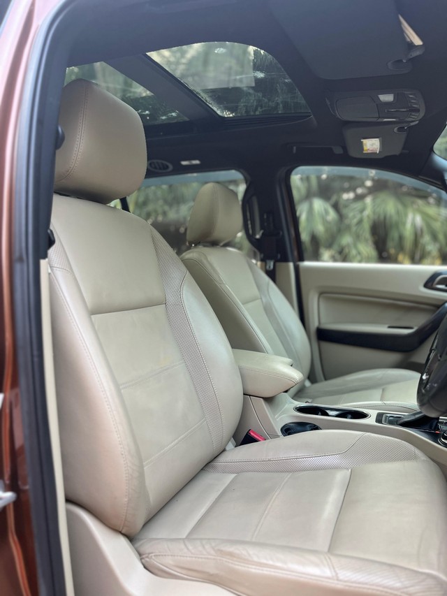 Second-hand 2016 Ford Endeavour 3.2 Titanium AT 4X4 for sale in Mumbai-40