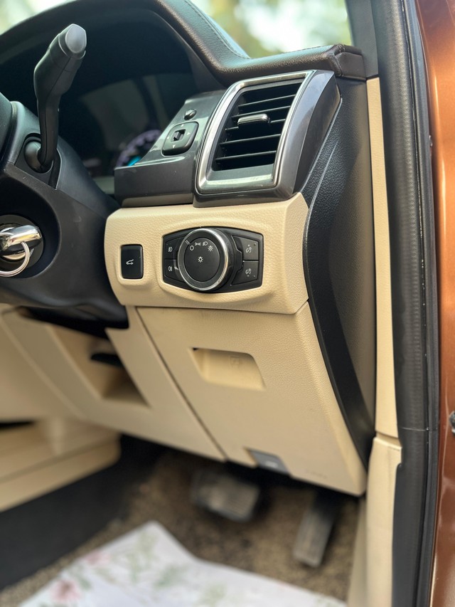 Second-hand 2016 Ford Endeavour 3.2 Titanium AT 4X4 for sale in Mumbai-59