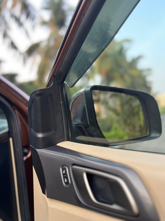 Second-hand 2016 Ford Endeavour 3.2 Titanium AT 4X4 for sale in Mumbai-50