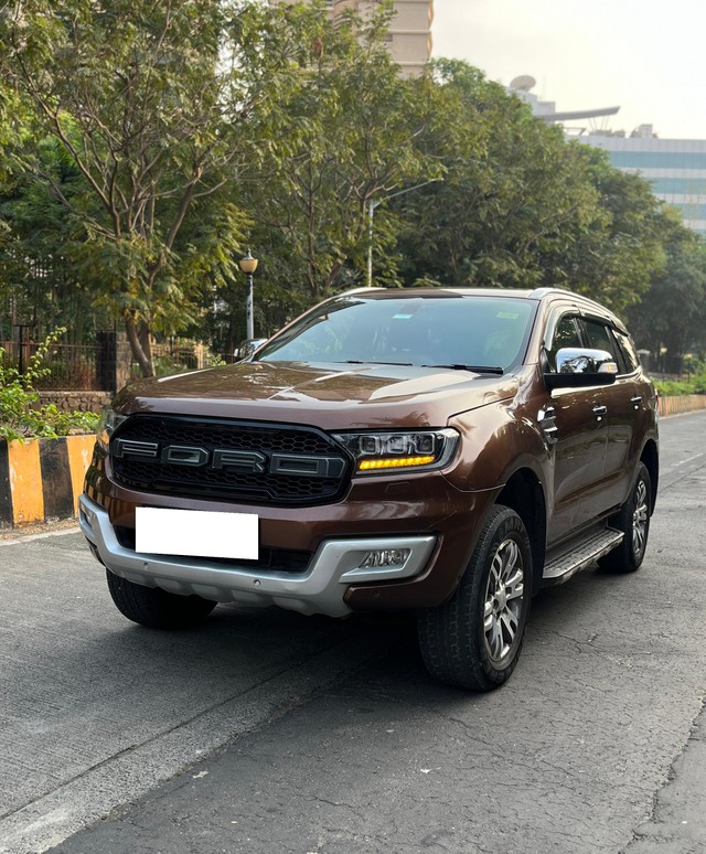 Second-hand 2016 Ford Endeavour 3.2 Titanium AT 4X4 for sale in Mumbai-3