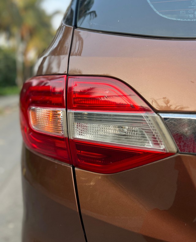 Second-hand 2016 Ford Endeavour 3.2 Titanium AT 4X4 for sale in Mumbai-23