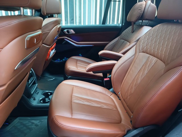 Second-hand 2024 BMW X7 xDrive40i M Sport for sale in Mumbai-16