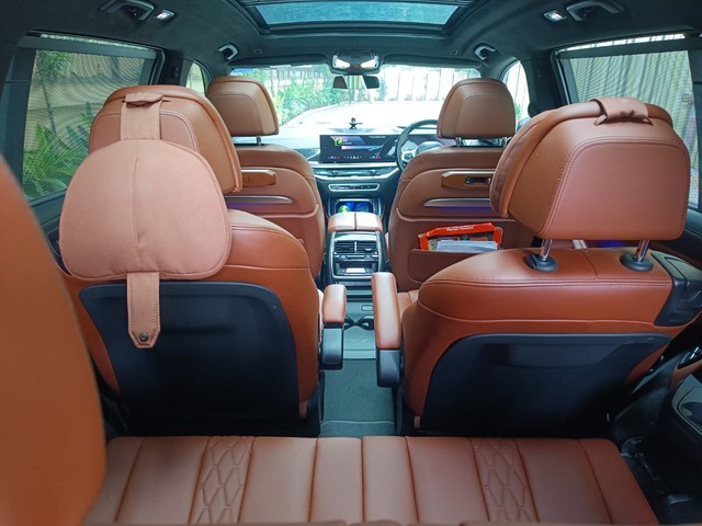 Second-hand 2024 BMW X7 xDrive40i M Sport for sale in Mumbai-9