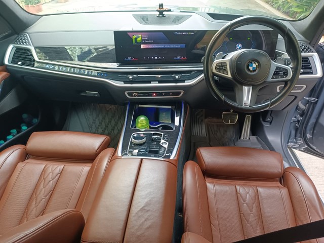 Second-hand 2024 BMW X7 xDrive40i M Sport for sale in Mumbai-20