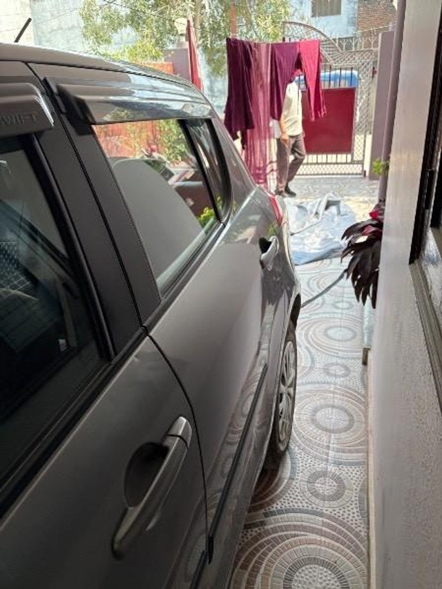 Second-hand 2016 Maruti Suzuki Swift VXI Optional for sale in Gorakhpur-10