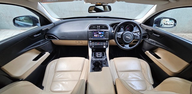 Jaguar XE 2.0L Diesel Prestige Second-hand 2017 Jaguar XE 2.0L Diesel Prestige for sale in Mumbai-11