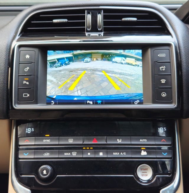 Jaguar XE 2.0L Diesel Prestige Second-hand 2017 Jaguar XE 2.0L Diesel Prestige for sale in Mumbai-13